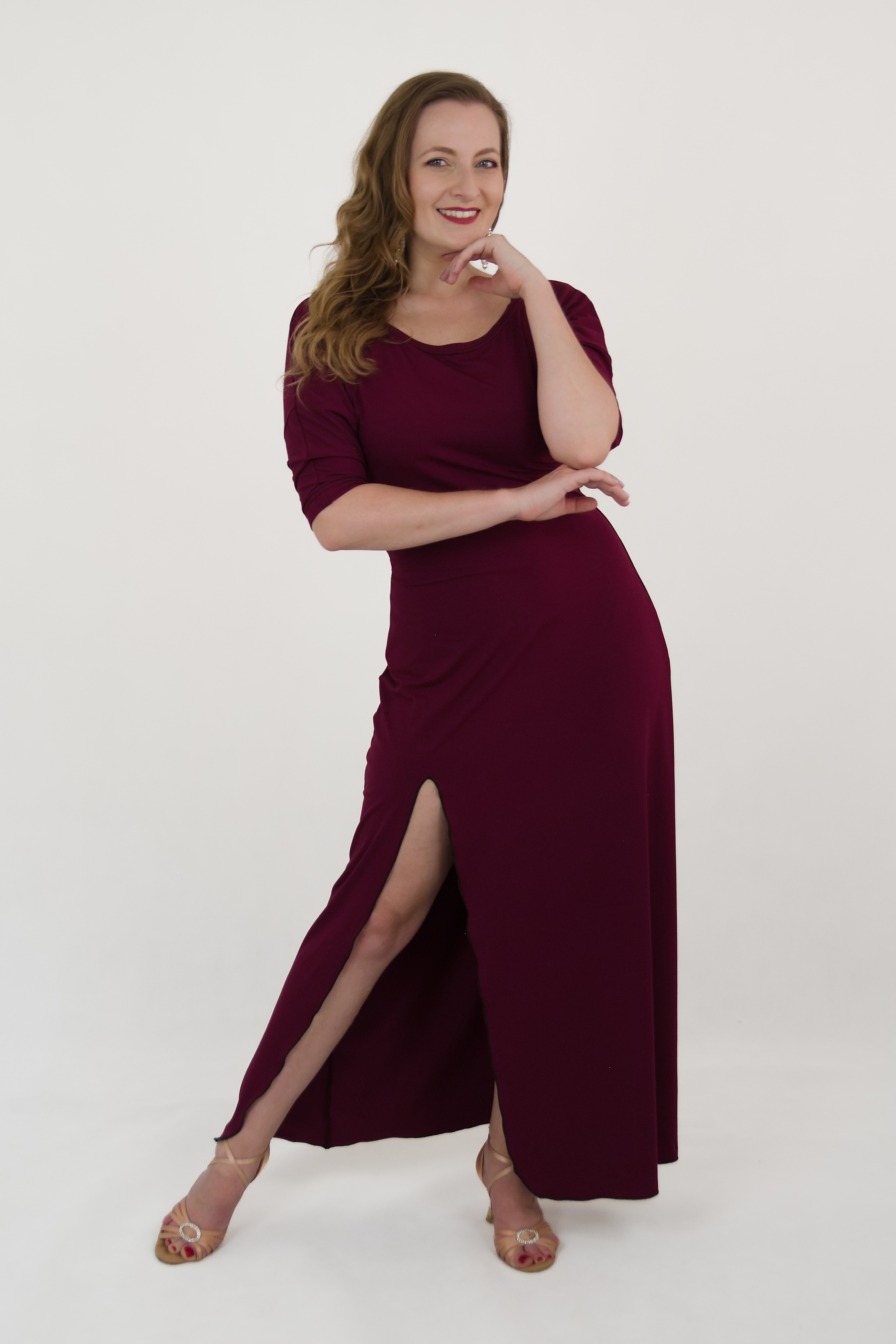 JSEM BOŽSKÁ - šaty dlouhé vínové